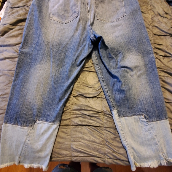 Layne Bryant jean capri - Picture 2 of 3